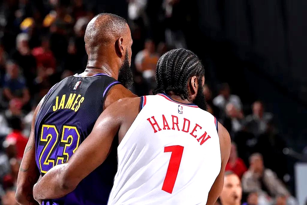What does blocking a block mean?(What does blocking a block mean in basketball?)